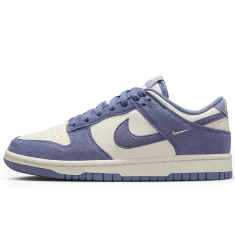Nike Dunk Low Mini Swoosh "World Indigo"