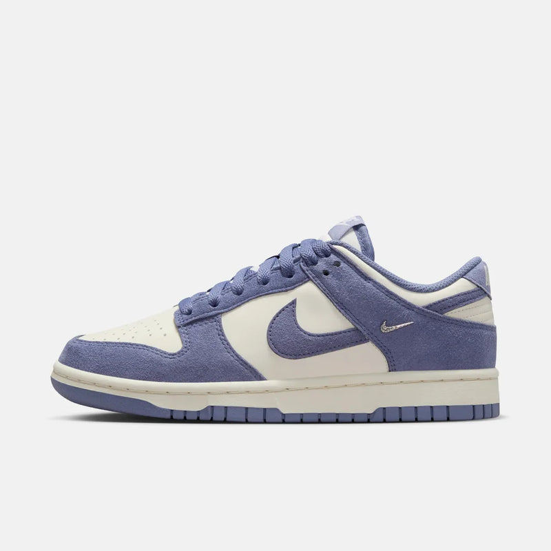 Nike Dunk Low Mini Swoosh "World Indigo"