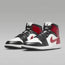 Nike Air Jordan 1 Mid "Chicago Black Toe".